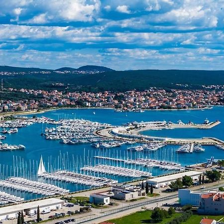 Apartmani Svitlana Sukošan Esterno foto