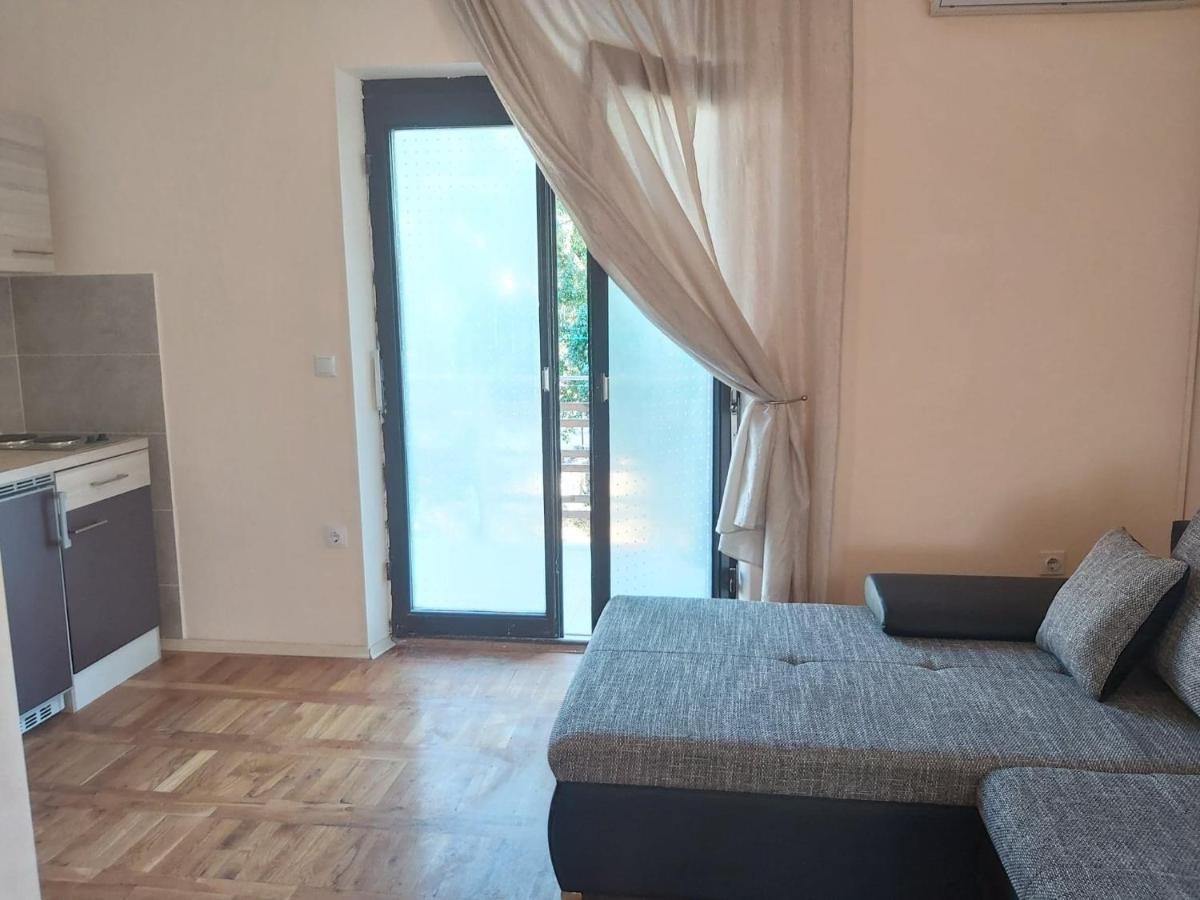 Apartmani Svitlana Sukošan Esterno foto